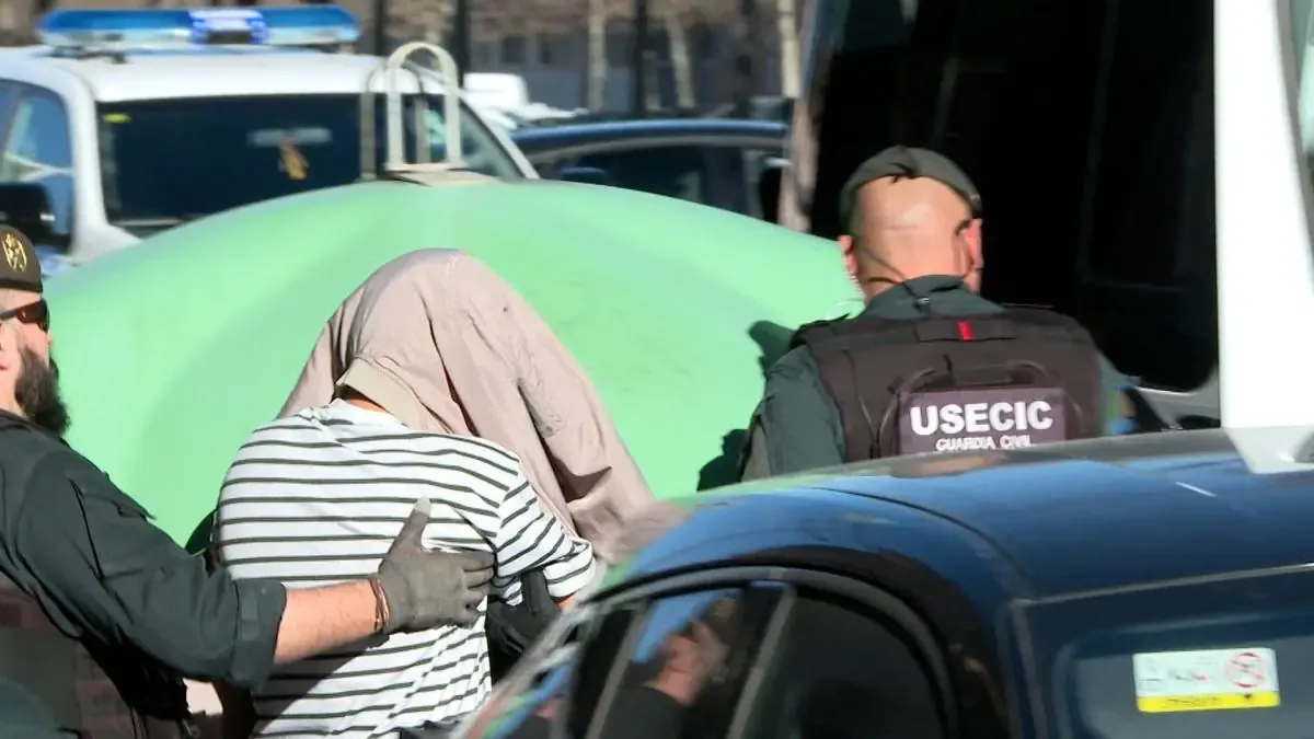 La investigación se centra en un chihuahua, clave en el caso de doble homicidio en Castellón.