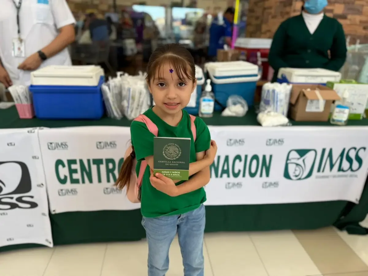 La jornada de vacunación busca proteger a la infancia y adultos jóvenes en la entidad.