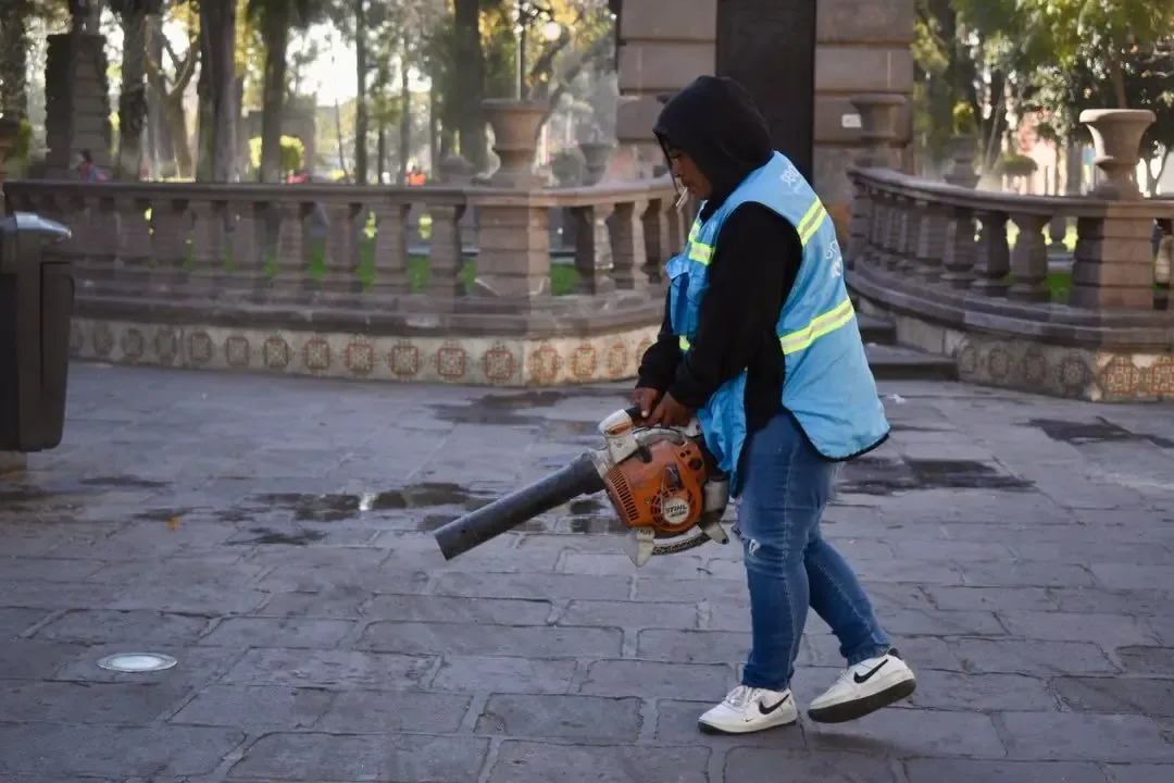 La Jornada Domingo de Pilas destaca el mantenimiento de espacios emblemáticos del centro de la ciudad.