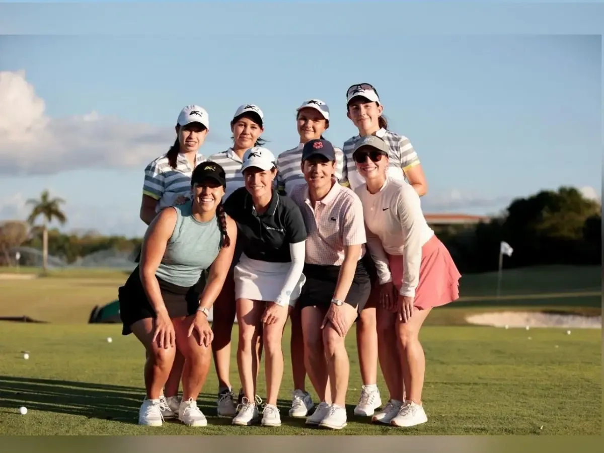 La joven golfista se inspira en Lorena Ochoa para alcanzar la élite deportiva.