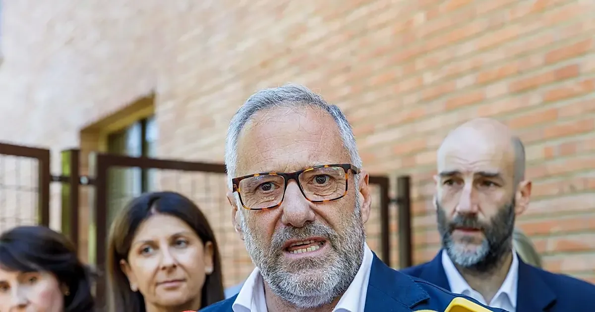 El Gobierno regional considera insuficiente y no justificado el aumento en la capacidad de acogida de menores no acompañados.