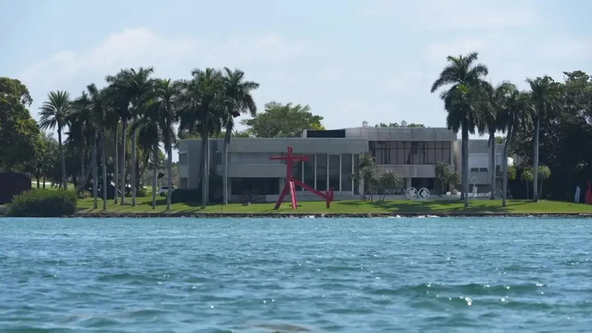 La llegada de Mark Zuckerberg a Miami resalta la atracción fiscal para millonarios en Florida.