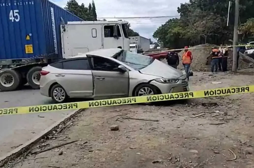 La maestra Keyla Melissa Palacios falleció en un choque mientras se dirigía a trabajar, evidenciando la creciente inseguridad vial en la zona.
