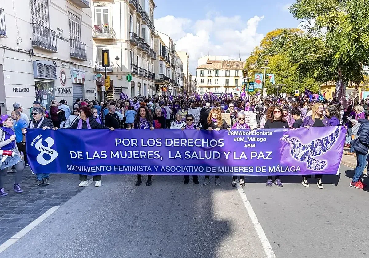 La manifestación del 8 de marzo reunió a miles en apoyo a la igualdad y condiciones dignas de vida.