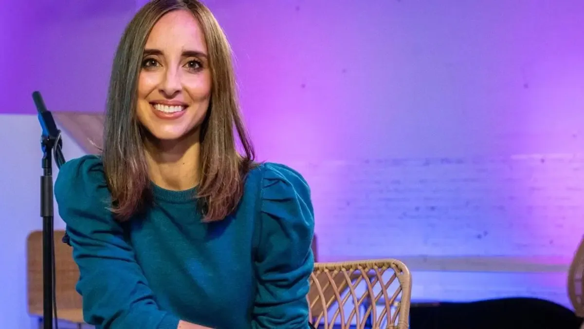Julia Varela explora la vida, la pérdida y el amor en su segunda novela "Todo por hacer".