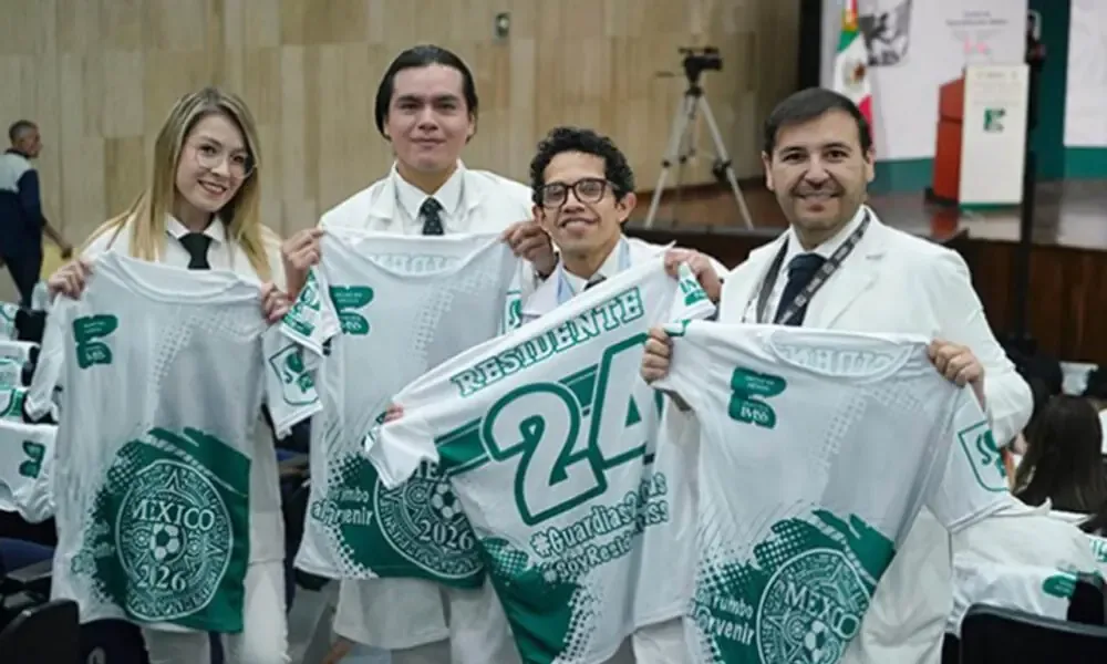 La medida busca mejorar la salud y bienestar de los médicos en formación en México.