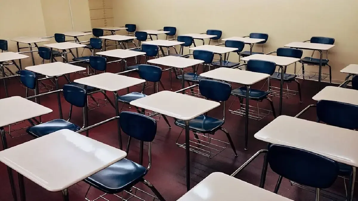 La medida busca reducir riesgos y priorizar la seguridad de los estudiantes en la región.