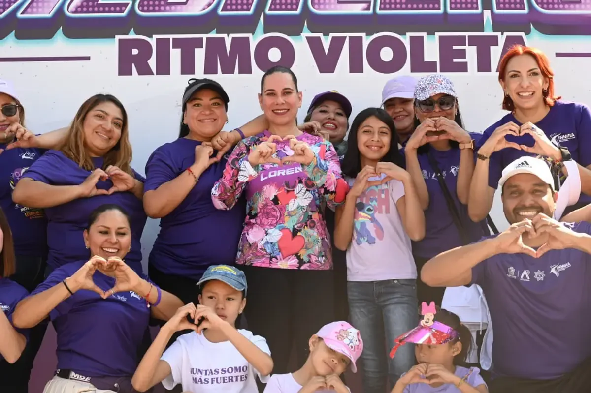 La Mega Clase 'Ritmo Violeta' promueve la convivencia y el respeto en torno al Día Internacional de la Mujer.