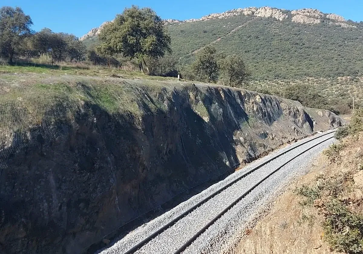 La mejora de la vía permitirá conexiones más eficientes entre Extremadura y otras regiones.