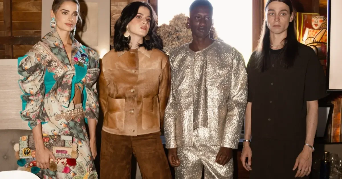 Siete diseñadores colombianos presentan sus creativos trabajos en la Semana Internacional de la Moda en Andalucía, destacando la sostenibilidad.