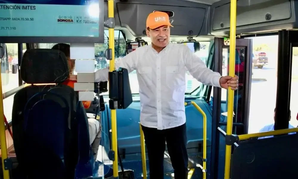 La modernización incluye nuevas unidades y tecnología para mejorar la movilidad.