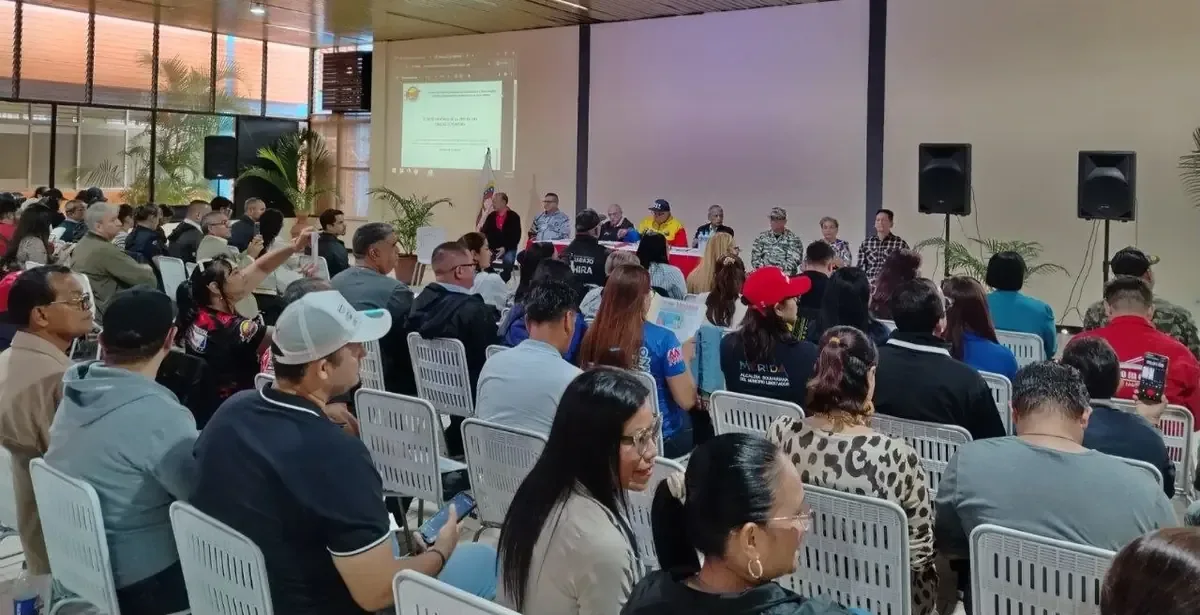 La movilización busca elevar propuestas laborales y sociales ante el Día del Trabajador.