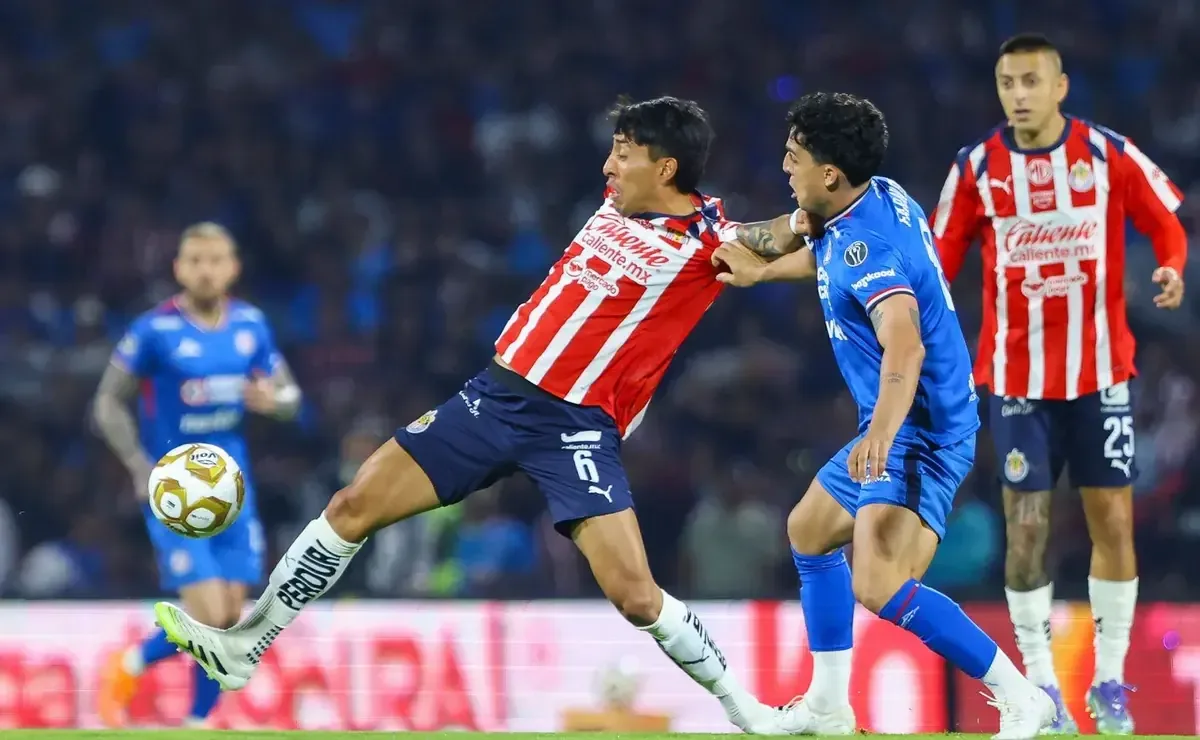 La Máquina intensifica su interés en el delantero del Atlético de San Luis para el Clausura 2026.