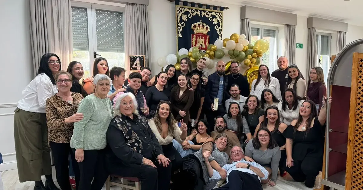 La música y el espíritu navideño se mantienen vivos en Algeciras gracias a esta emblemática rondalla.