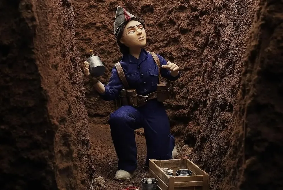 La muestra incluye obras premiadas y aborda temas de derechos humanos y memoria histórica.
