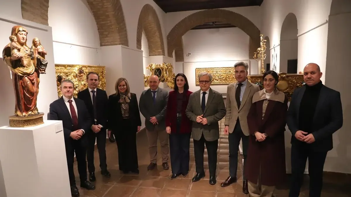 La muestra reúne 21 obras restauradas del patrimonio cofrade de Córdoba, destacando su valor cultural y religioso.