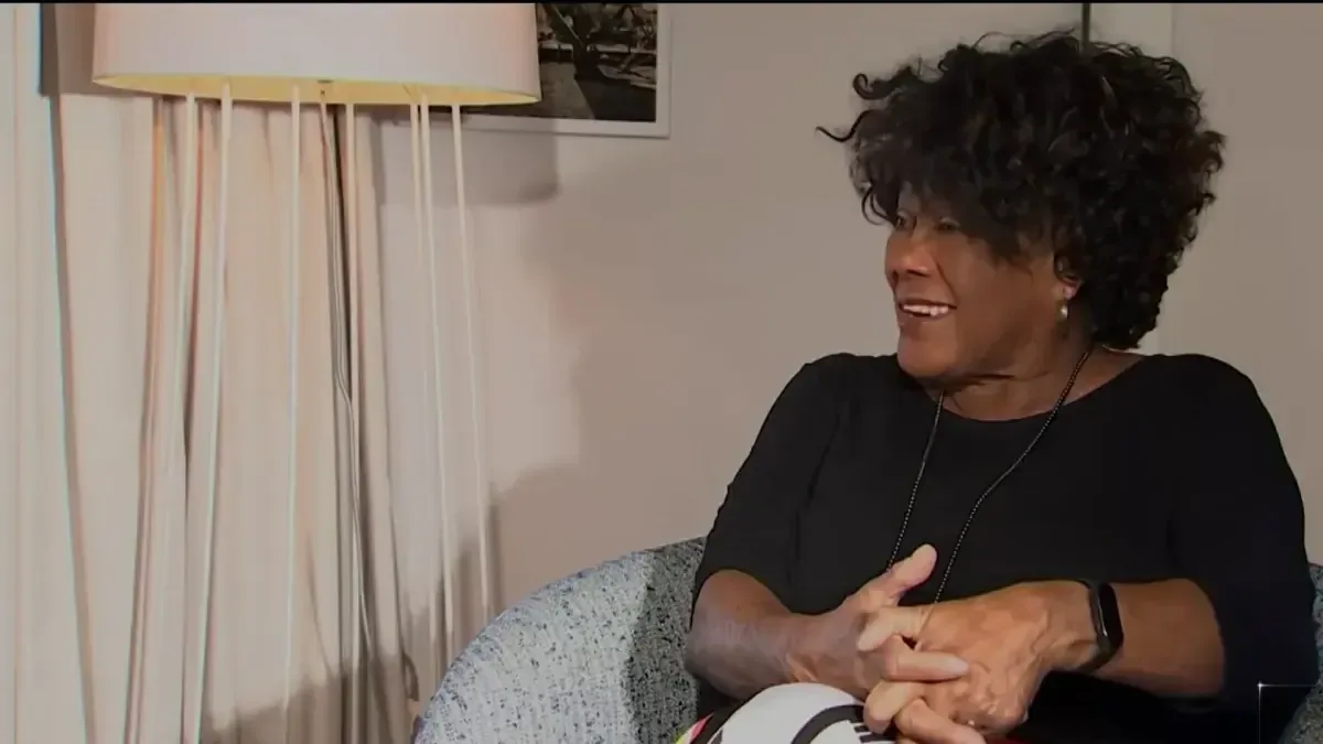 La musicógrafa Rosa Marquetti destaca la trayectoria cubana de Celia Cruz y su impacto cultural.