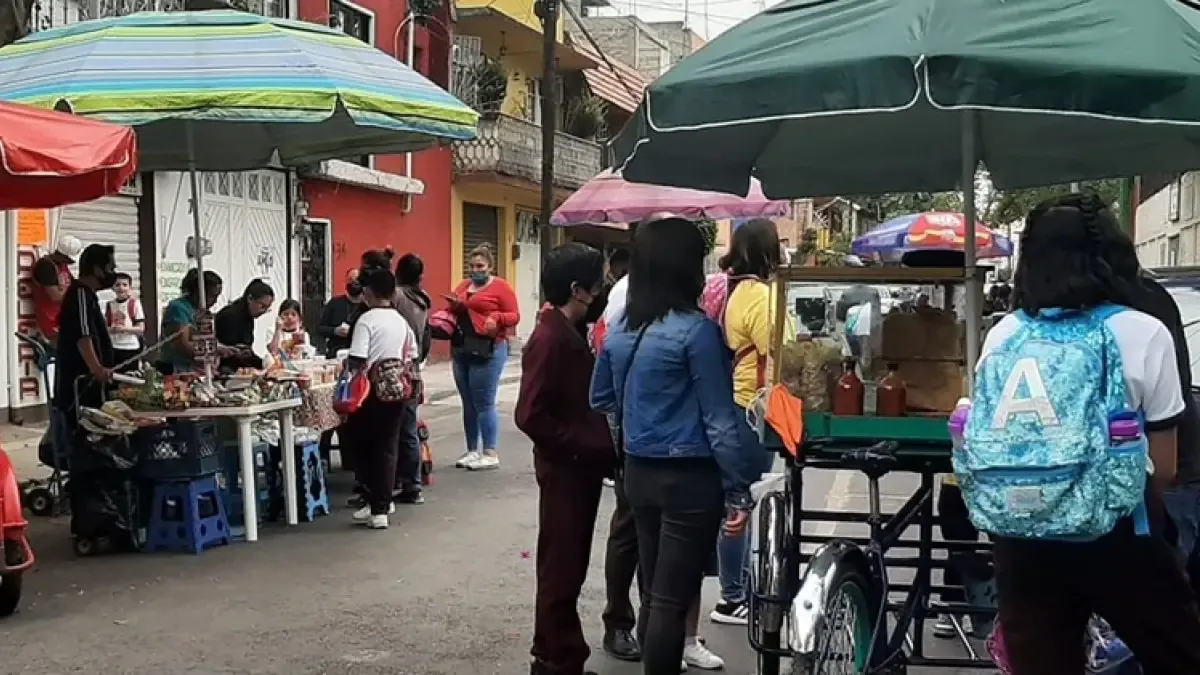 La normativa beneficia a más de 23 mil vendedores ambulantes, incluidos dominicanos.