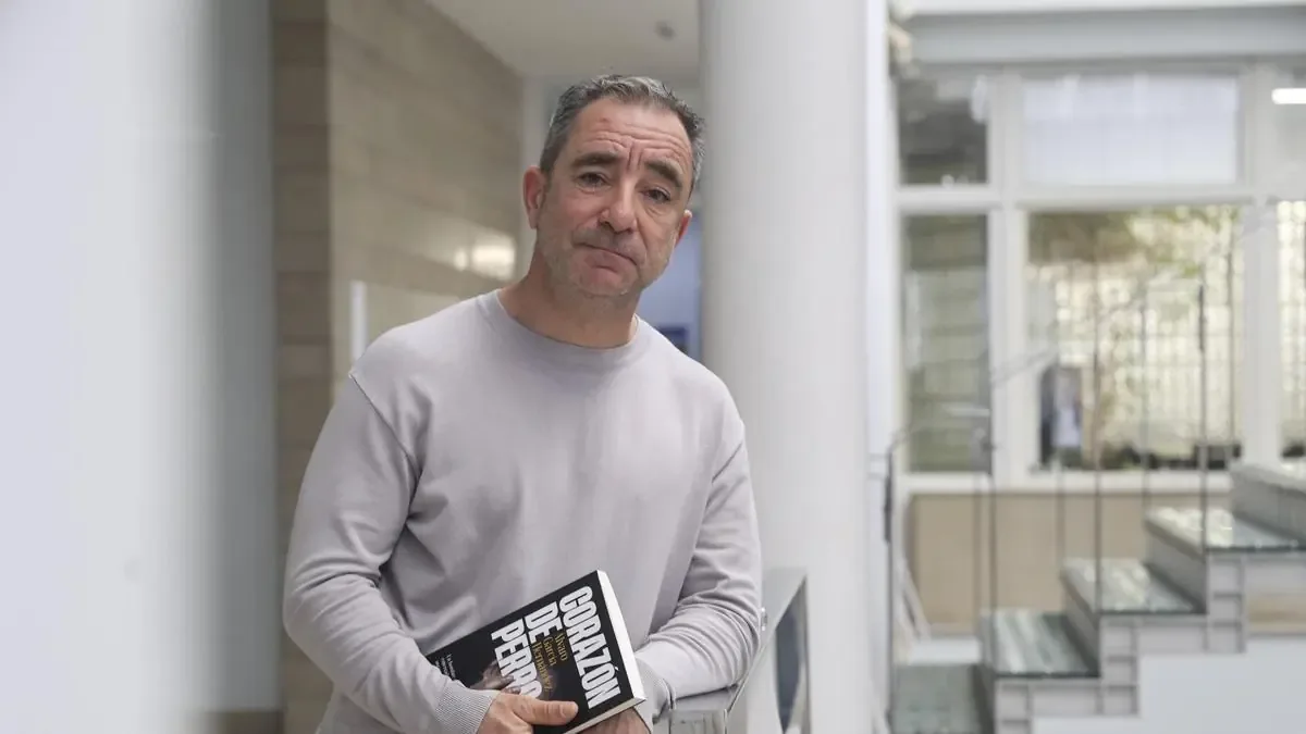 La novela aborda un secuestro en Valencia y ofrece una mirada optimista sobre el pasado.