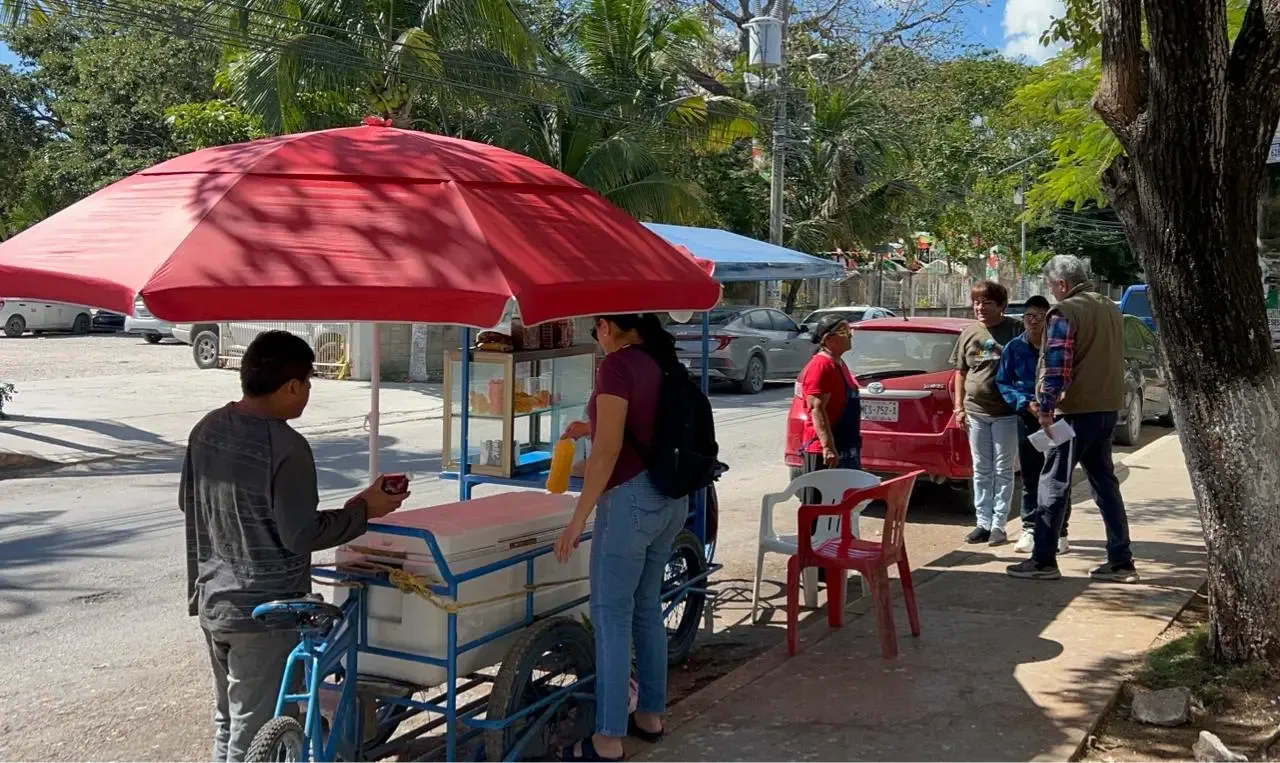La nueva campaña busca frenar el uso de plásticos en el comercio ambulante de Quintana Roo.