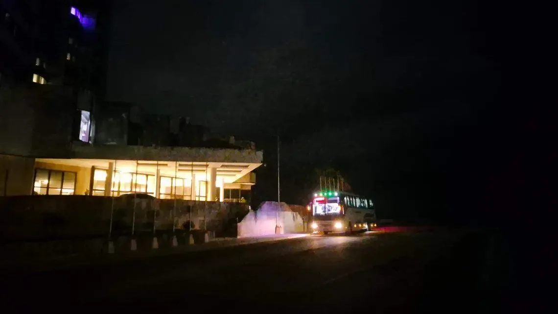 La nueva estación en Villa Clara ofrece energía solar para cocinar y cargar dispositivos, en respuesta a la crisis energética de Cuba.