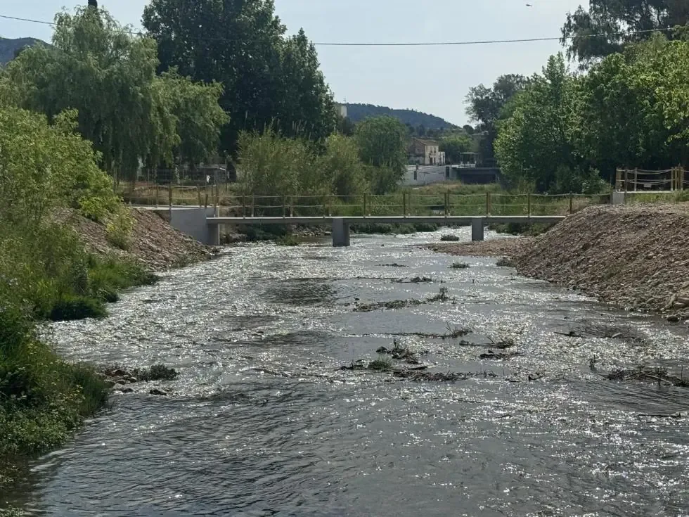 La nueva infraestructura restaura el acceso a servicios esenciales tras la Dana.