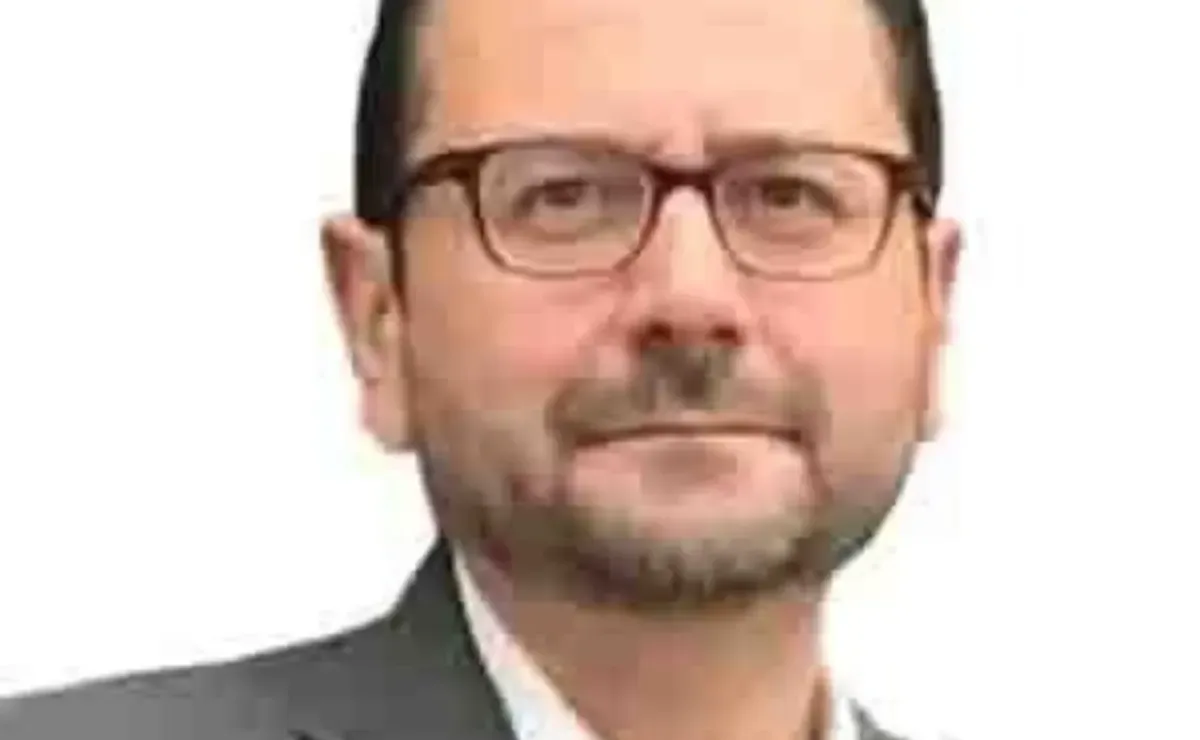 La obra busca revalorizar la figura del político en el contexto social actual.
