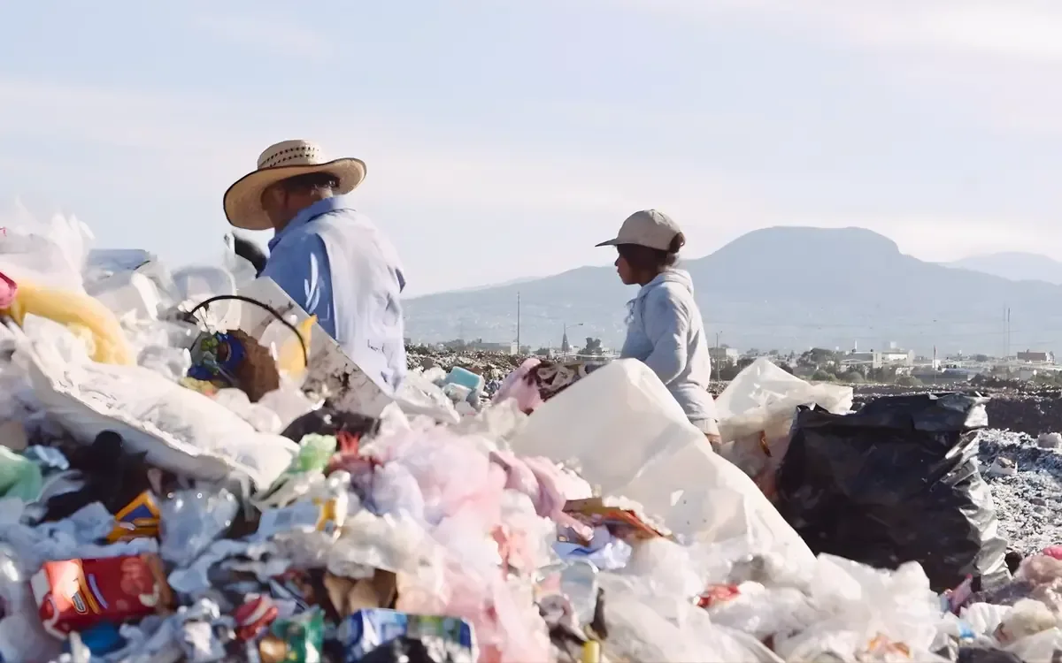 La organización Hope of the Poor brinda apoyo y esperanza a quienes enfrentan la pobreza en la Ciudad de México.