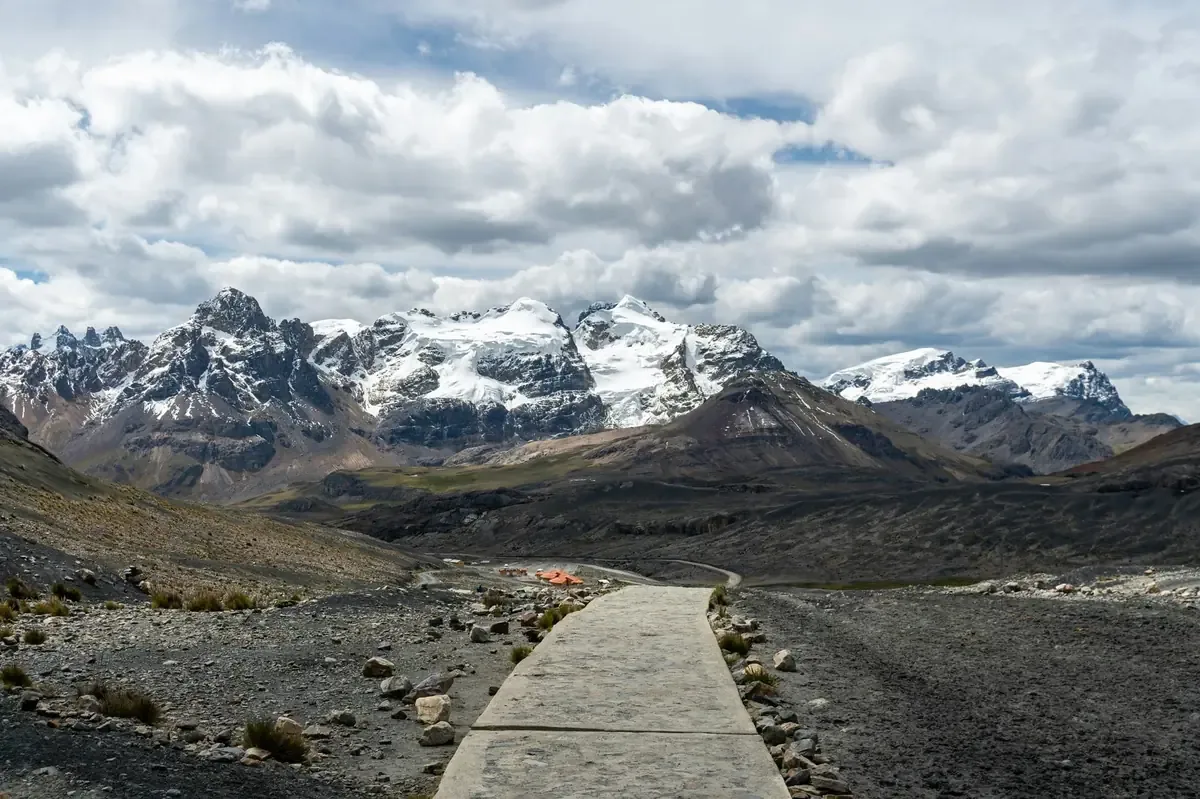 Se construirá un andarivel que mejorará la conectividad entre La Parva y Valle Nevado, en un contexto de crecimiento en la industria del esquí.