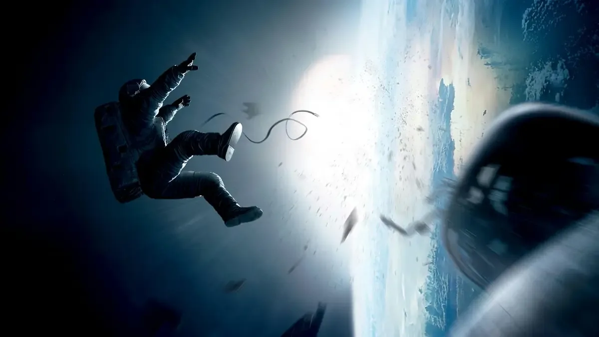La película, estrenada en 2013, continúa siendo aclamada como una obra maestra del cine espacial.