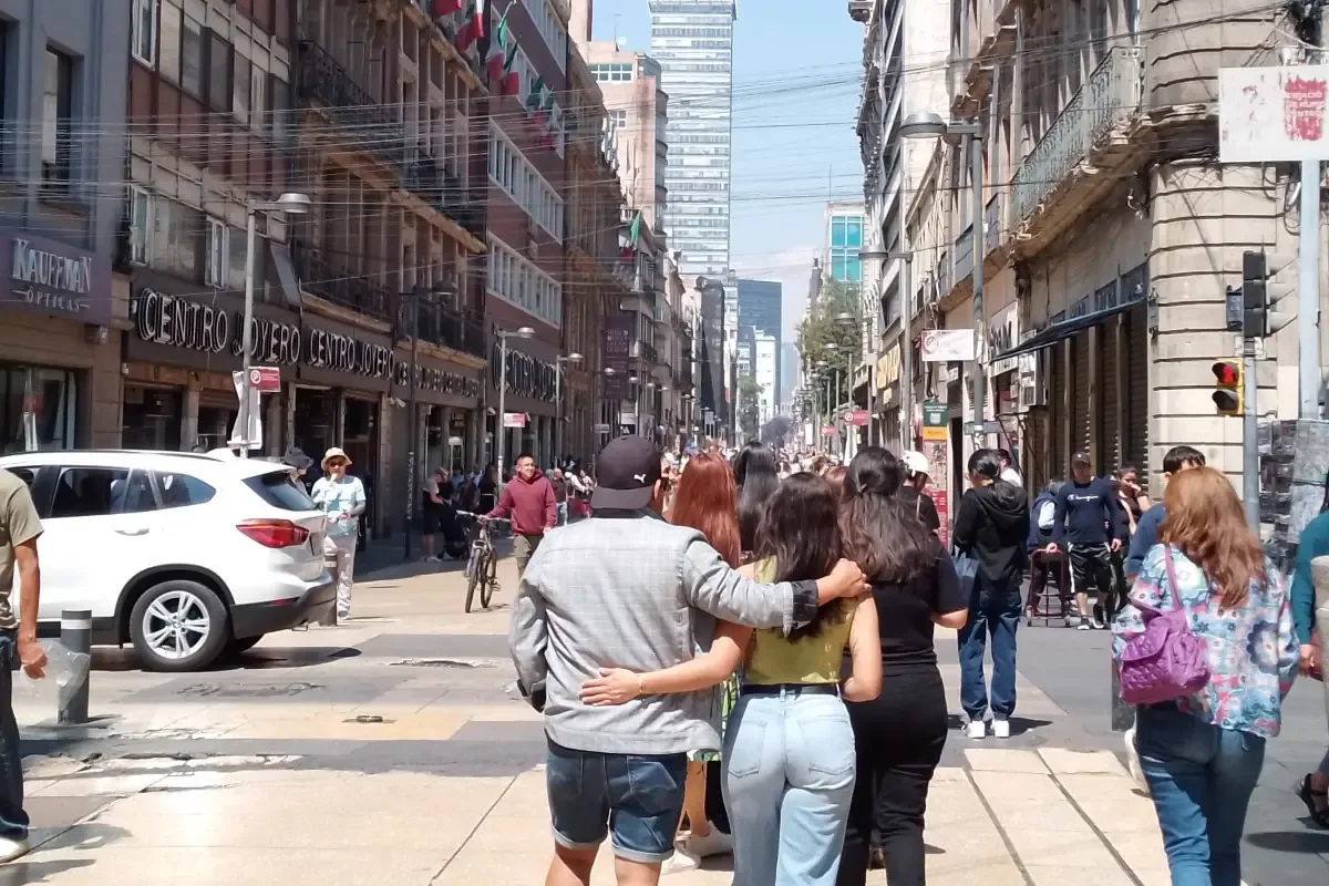 La disminución en la percepción de inseguridad revela diferencias significativas entre géneros y ciudades.