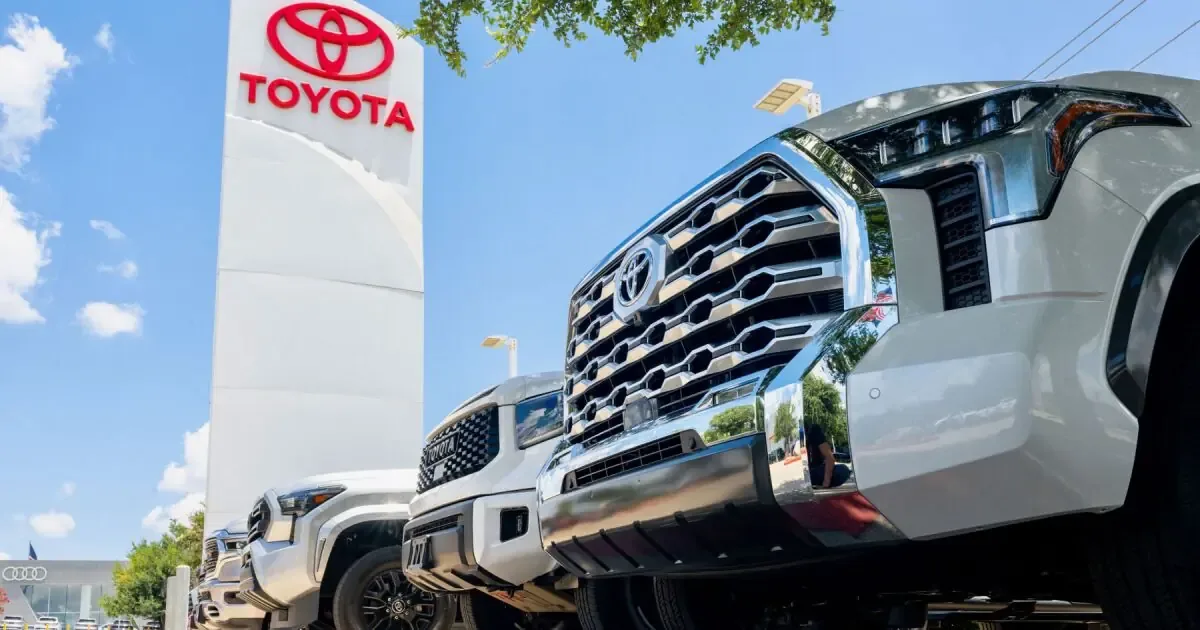 Toyota expande su planta en México, enfocándose en la pick-up Tacoma y generando nuevos empleos.