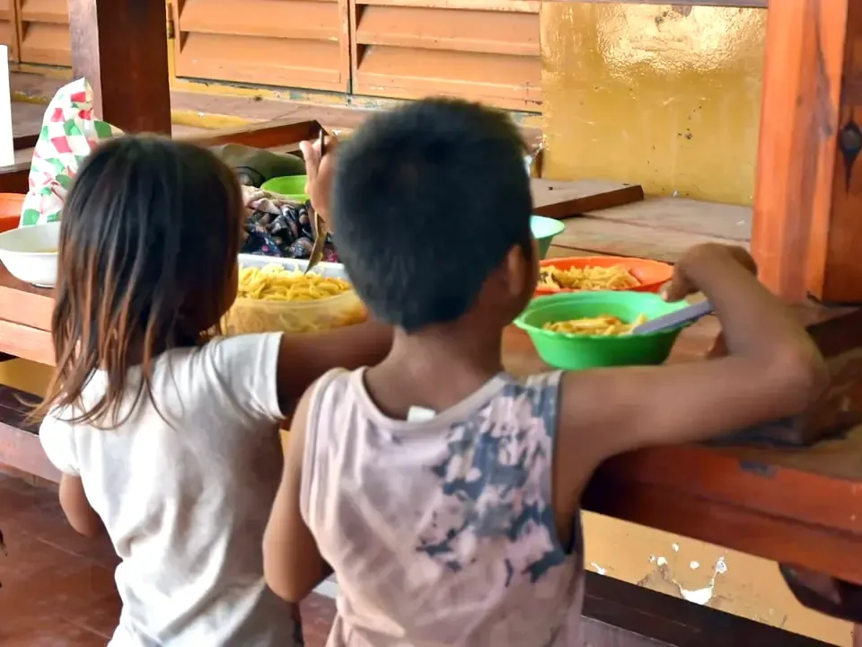 La pobreza infantil en Argentina afecta a más de la mitad de la población menor de 18 años, según un reciente informe.