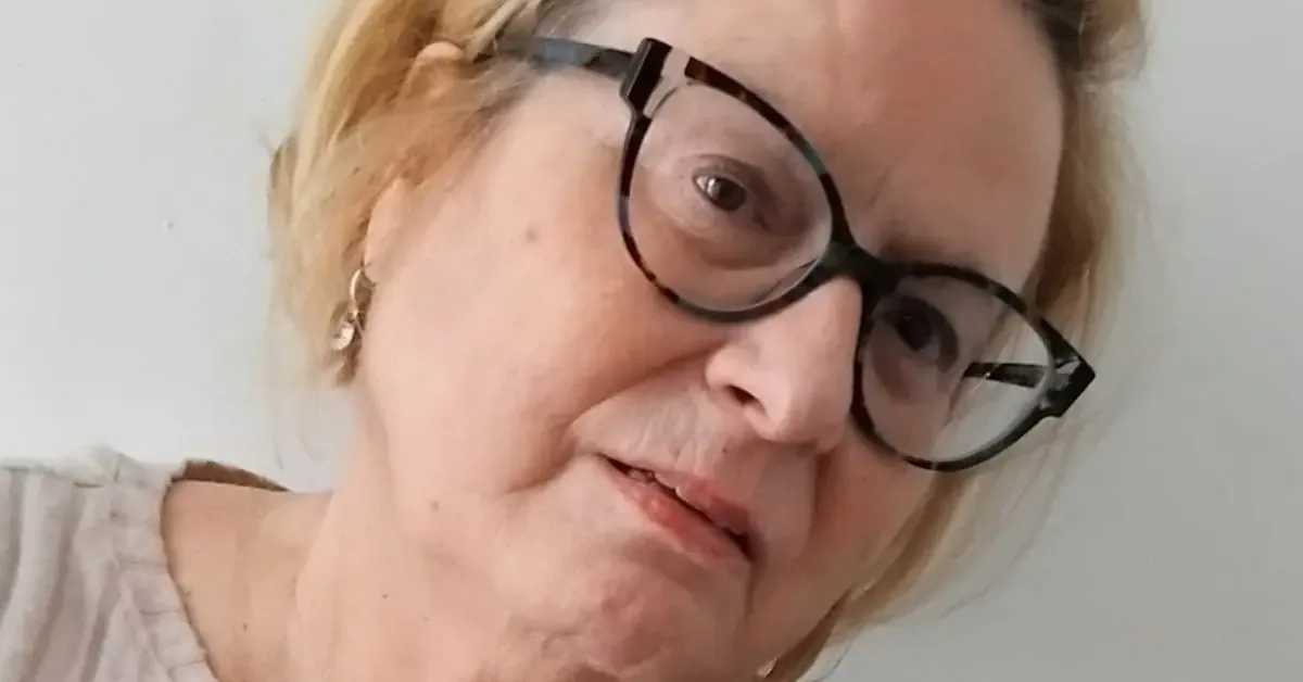 La poetisa almeriense explora la profundidad de la existencia en su nuevo libro.