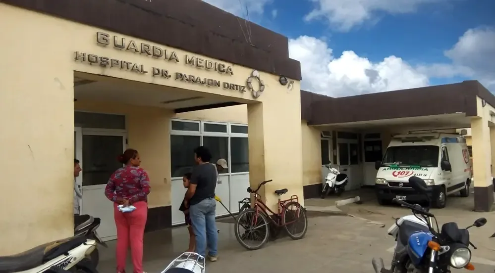La Policía detuvo a una joven de 21 años vinculada a la falsificación de documentos médicos.