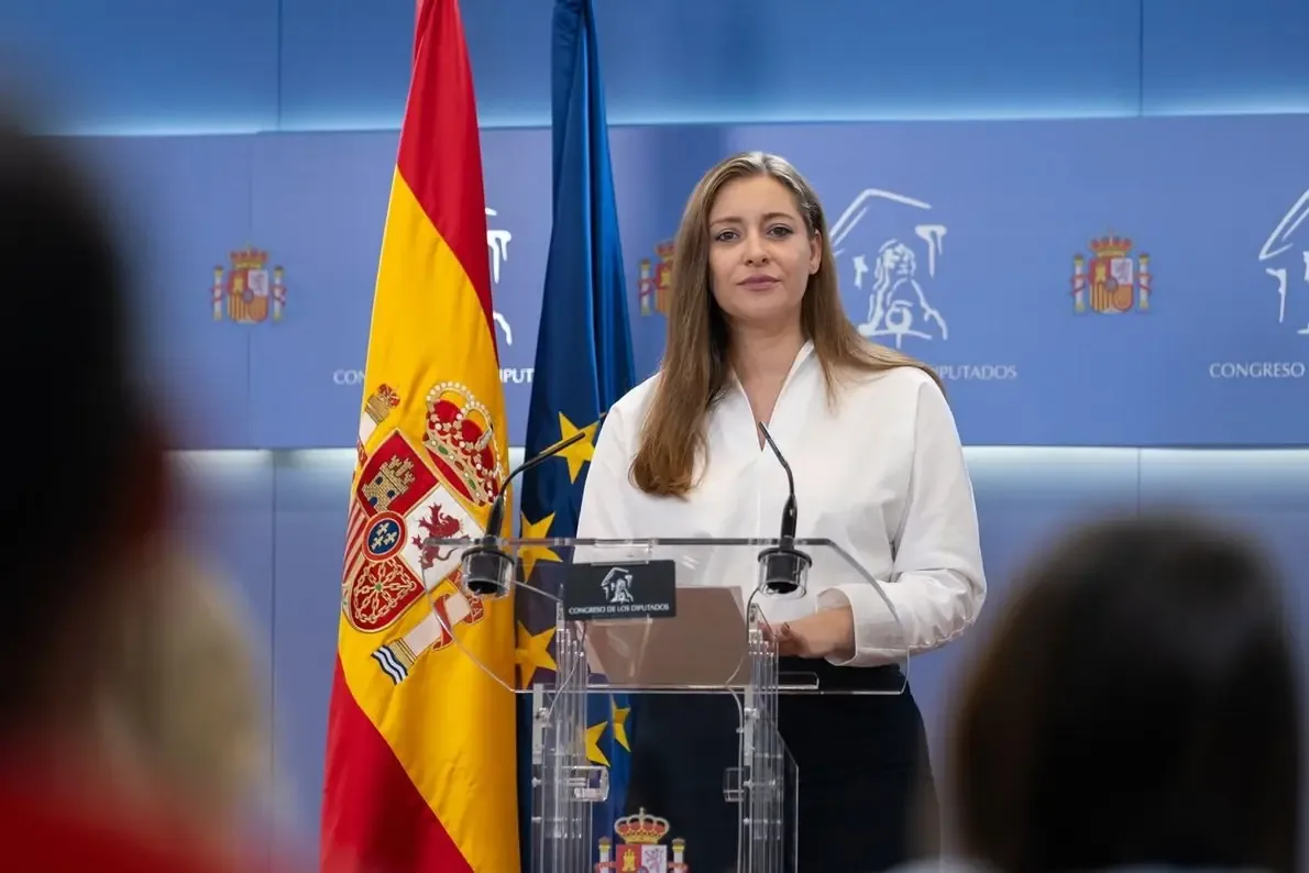 La portavoz del PP denuncia la situación de los etarras en el País Vasco.