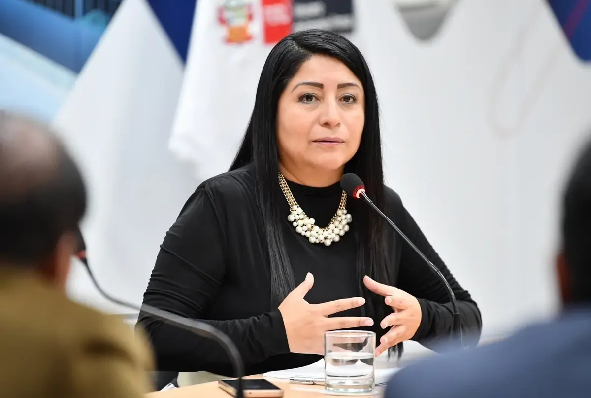 La premier asegura que su designación fue por méritos y no por alianzas políticas.