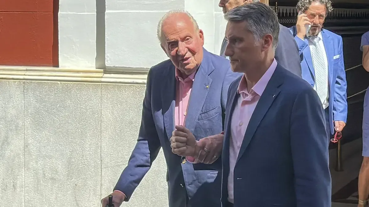 La presencia del rey emérito genera gran expectativa en la temporada taurina.
