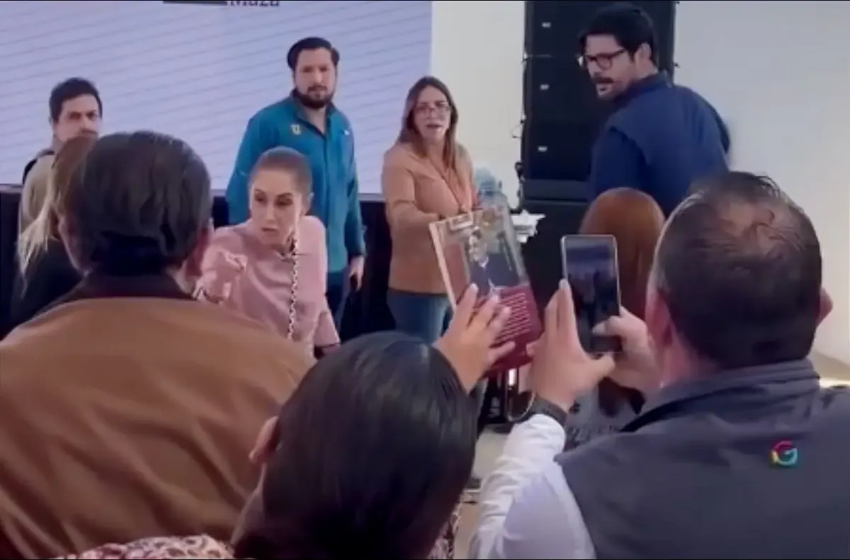 "La Presidenta Claudia Sheinbaum dirige un llamado a los morenistas en San Quintín."