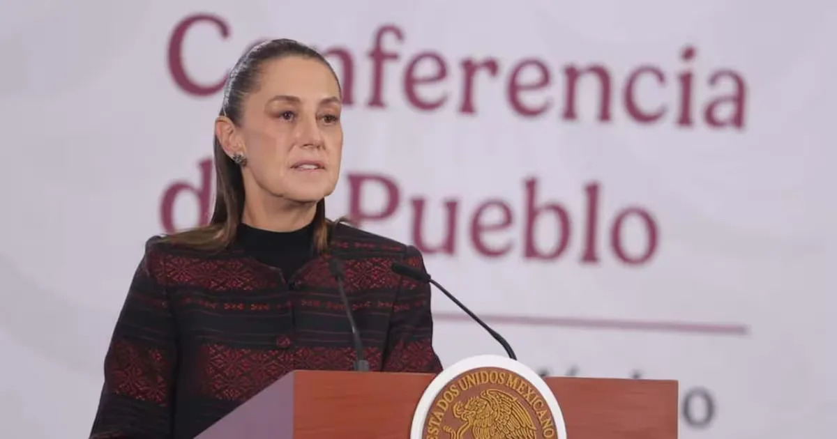 La Presidenta Claudia Sheinbaum durante el anuncio de su gira en Palacio Nacional.