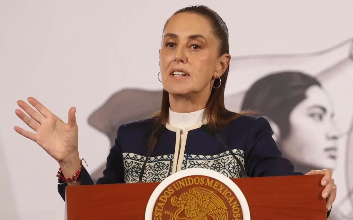 La Presidenta Claudia Sheinbaum durante la conferencia mañanera desde Palacio Nacional.
