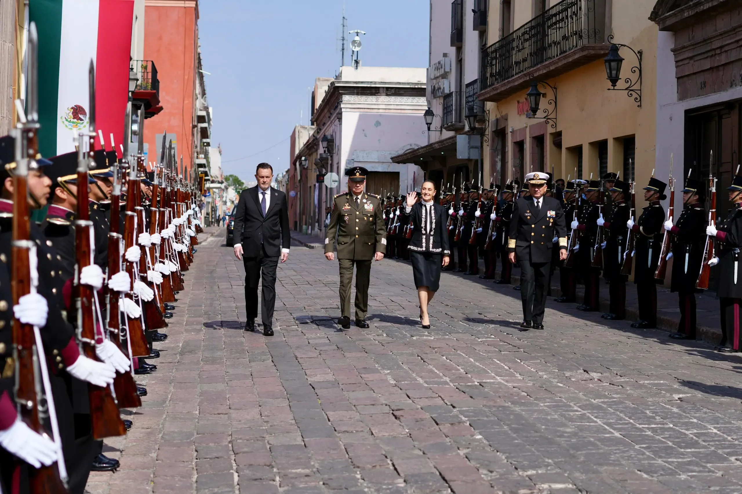 La Presidenta Claudia Sheinbaum durante la conmemoración en Querétaro.