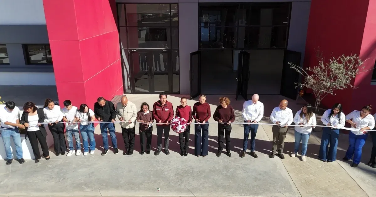 La Presidenta Claudia Sheinbaum durante la inauguración de la nueva universidad en Tijuana.