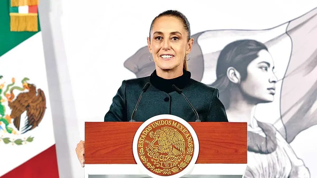 "La Presidenta Claudia Sheinbaum durante su conferencia matutina sobre la reforma electoral."