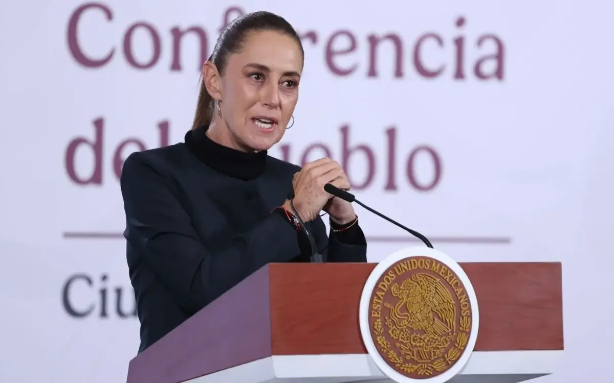 La Presidenta Claudia Sheinbaum durante su conferencia matutina en Palacio Nacional.