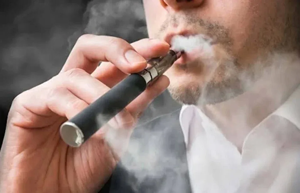 La Presidenta Claudia Sheinbaum Pardo anuncia la prohibición de vapeadores en México.