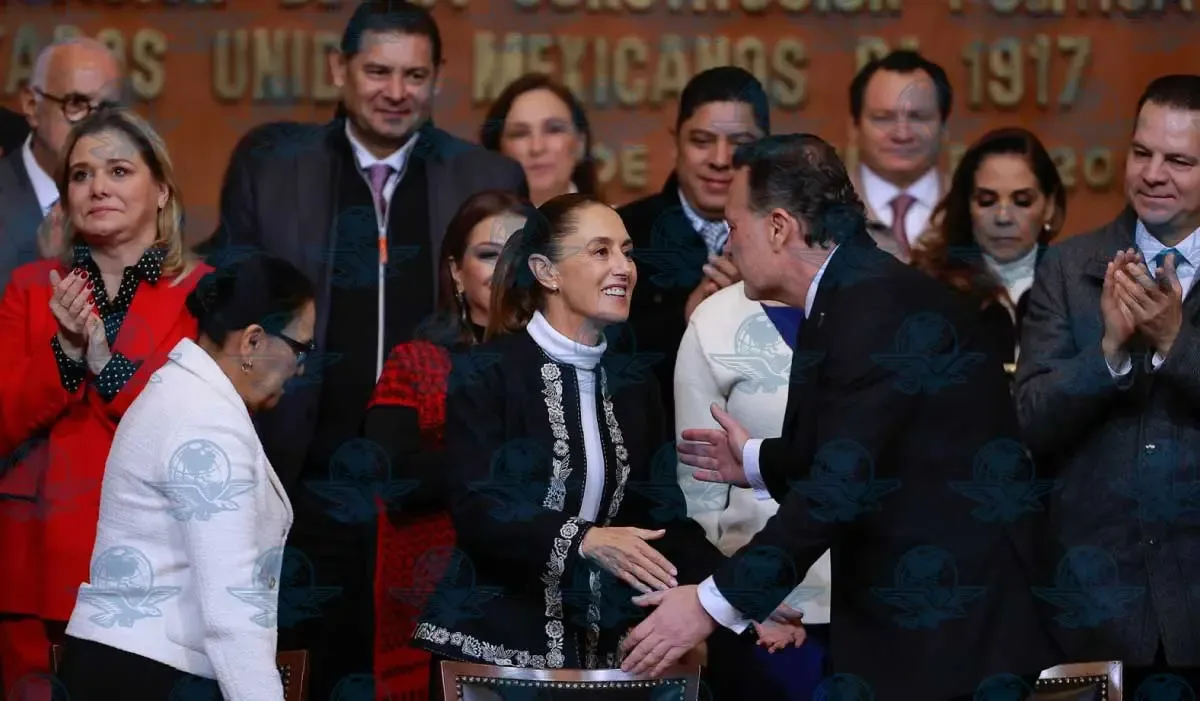 La Presidenta Claudia Sheinbaum y el gobernador Mauricio Kuri en la ceremonia conmemorativa.