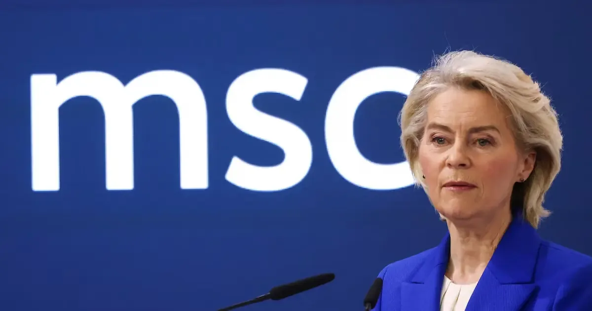 La presidenta de la Comisión Europea critica el uso de métodos violentos del Kremlin tras el envenenamiento de Alexei Navalny.