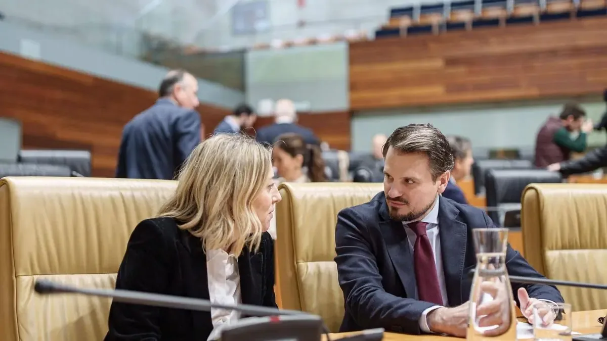 La presidenta de la Junta en funciones mantiene su rol en las negociaciones clave para el futuro del gobierno regional.