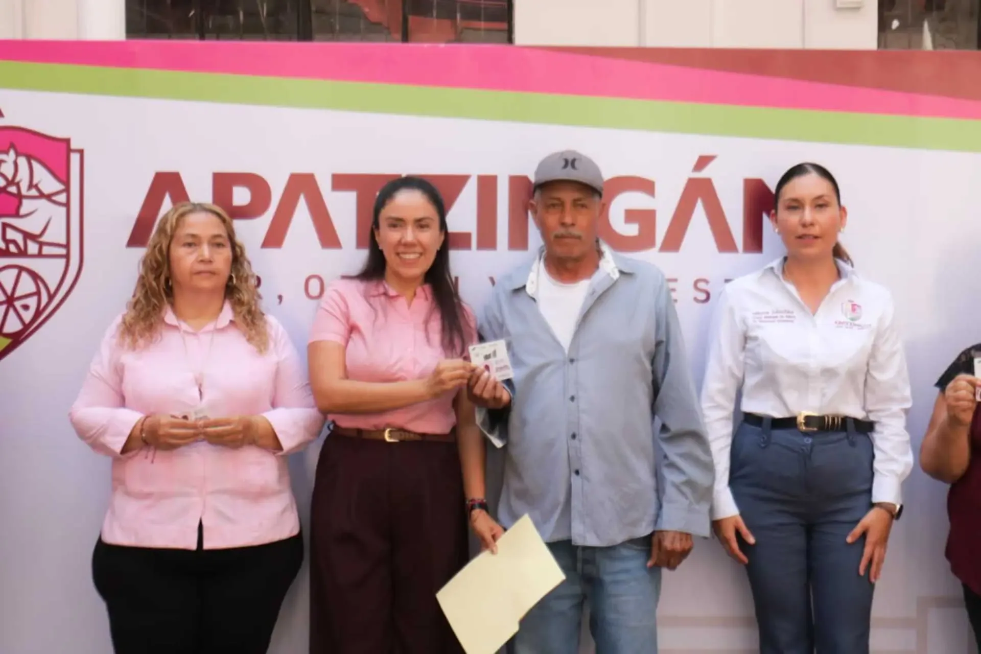 La Presidenta Fanny L. Arreola Pichardo durante la presentación del programa "Orgullo Migrante".